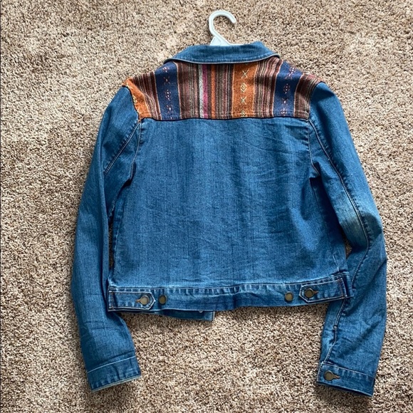 Denim jacket with print. - Picture 2 of 3